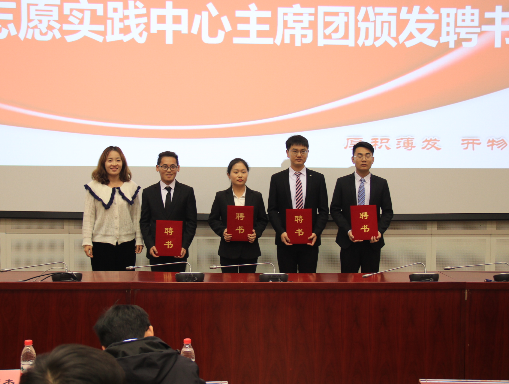 bb4a9d4204b3486bbaa258fce884b004.jpg bb4a9d4204b3486bbaa258fce884b004.jpg