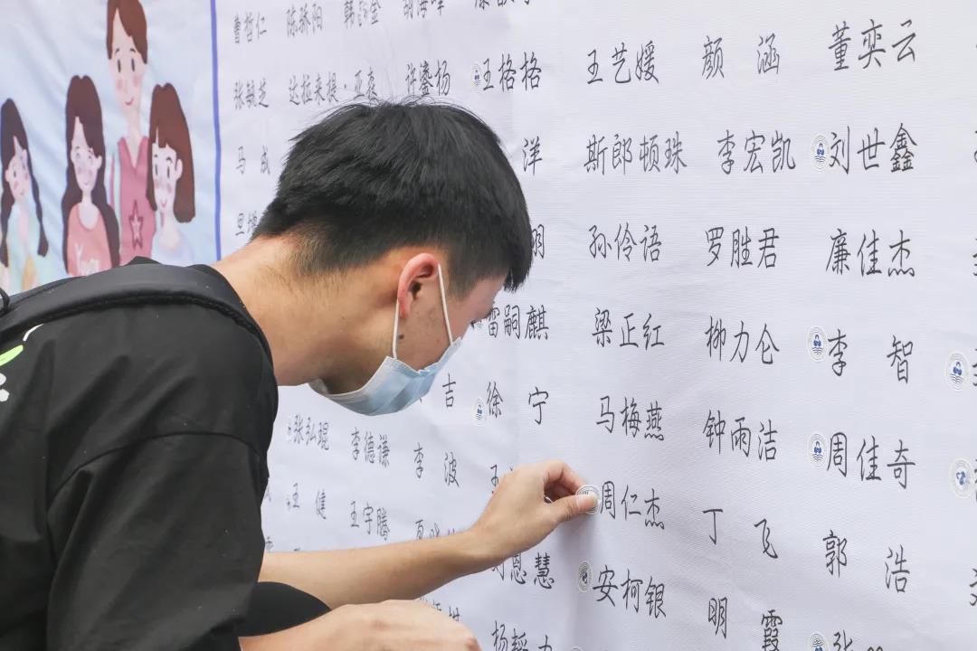 3d448943143448d7b93651826b101883.jpg 3d448943143448d7b93651826b101883.jpg