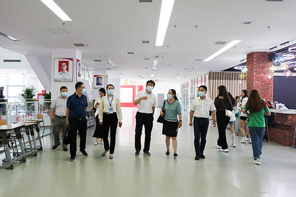 a5f9b70e7404468b9bd1b2e7a65f351f.jpg 走访 第六组 杨利-41_毒霸看图.jpg